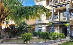 Number 9, 2Nd Floor,Pebble Bay Appartments